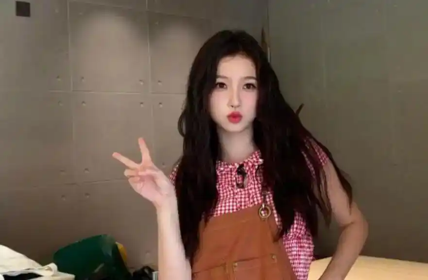 虞书欣舆论风波_刚走红被曝明星黑料,_娱乐圈法律纠纷